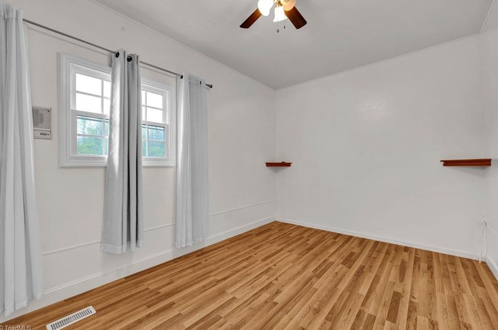 194 Old Farm Rd, Thomasville NC  27360-9423 exterior