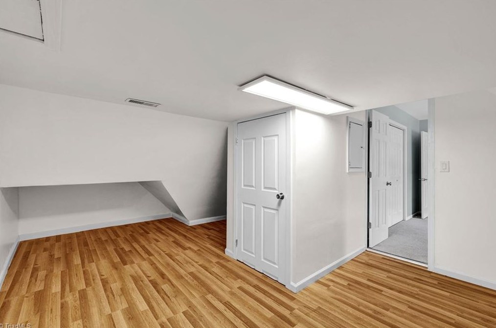 194 Old Farm Rd, Thomasville NC  27360-9423 exterior