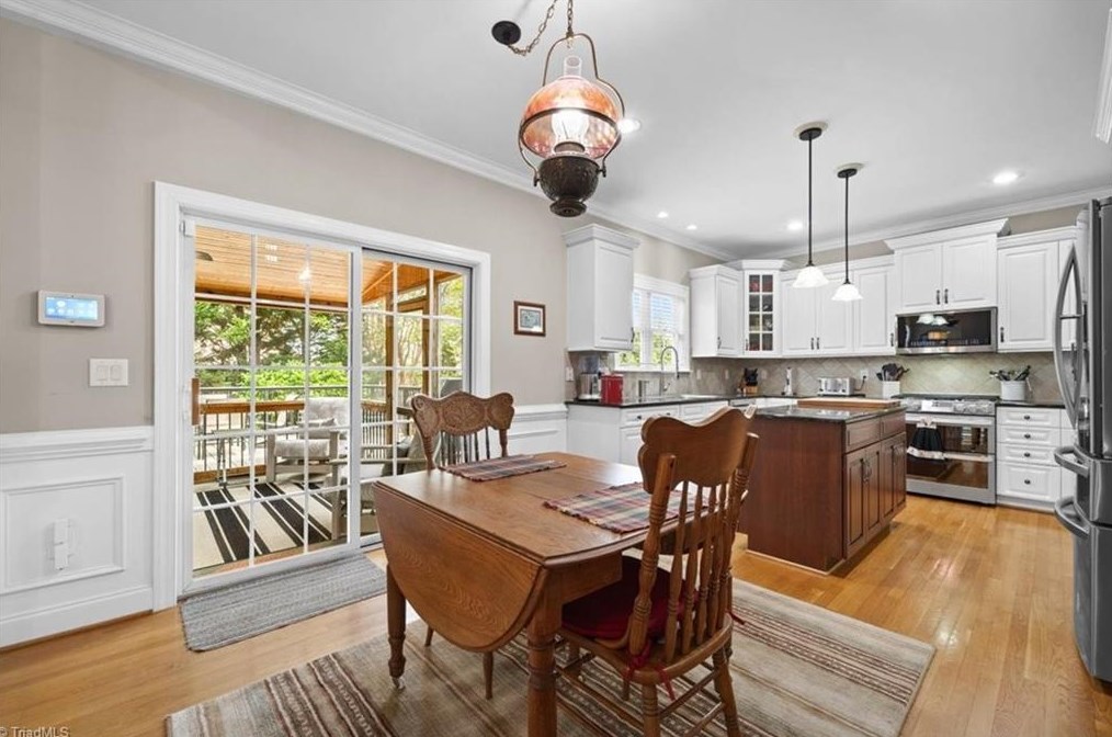 5810 Kacey Meadows Dr, Greensboro NC  27410-2534 exterior