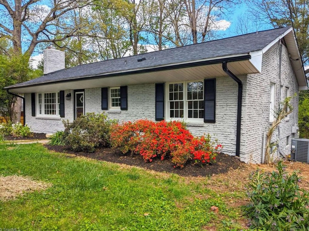 1315 Leheigh Ct, Winston Salem, NC 27103-5111
