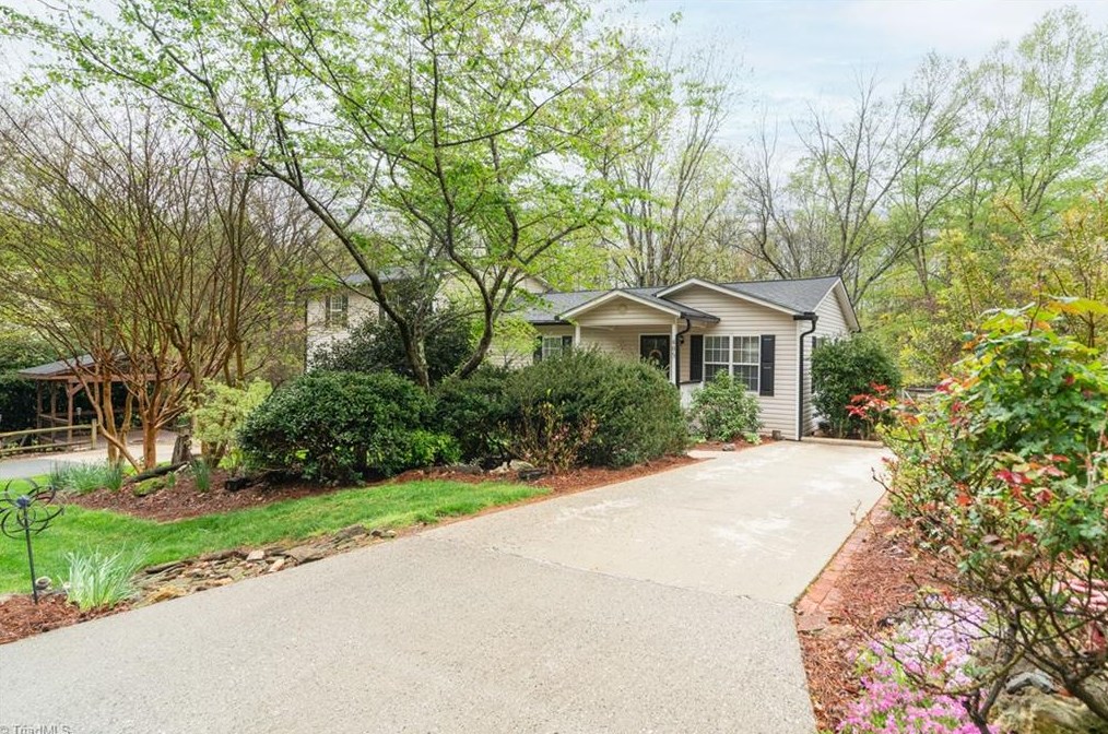 485 Carolyn Dr, Winston Salem, NC 27103-6309