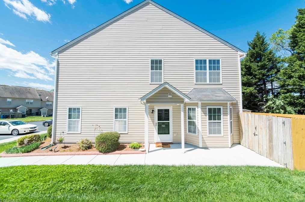 765 Popes Creek Rd, Kernersville, NC 27284-2030