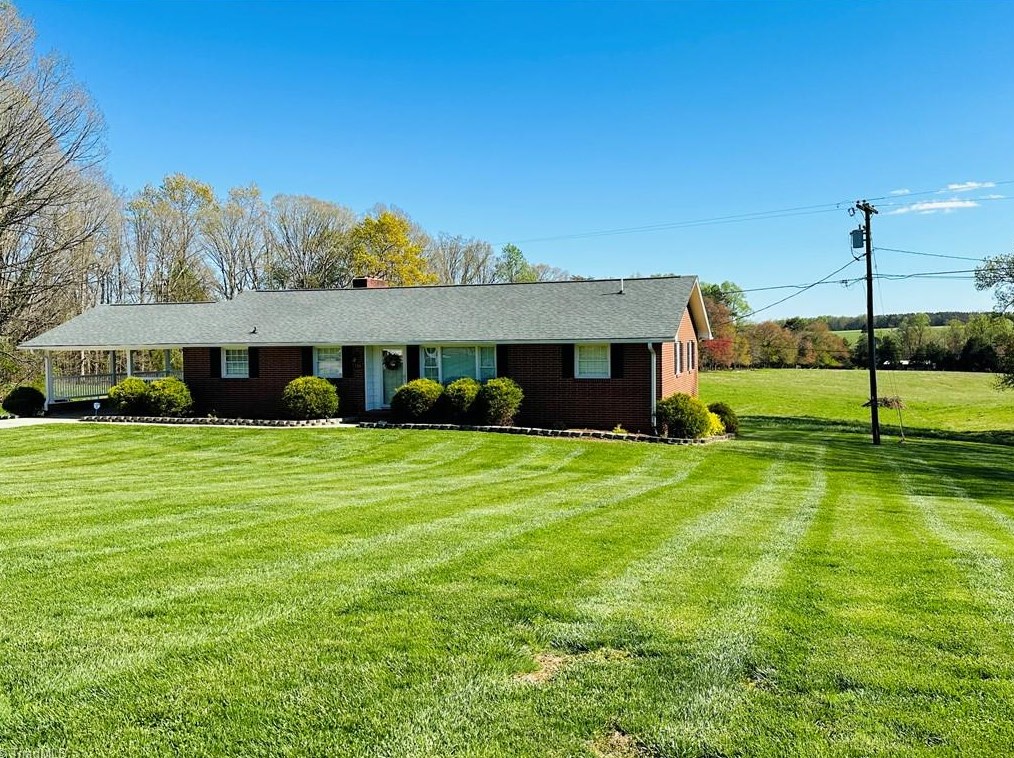 330 Tom Jones Rd, Ash Hill, NC 27007-8202