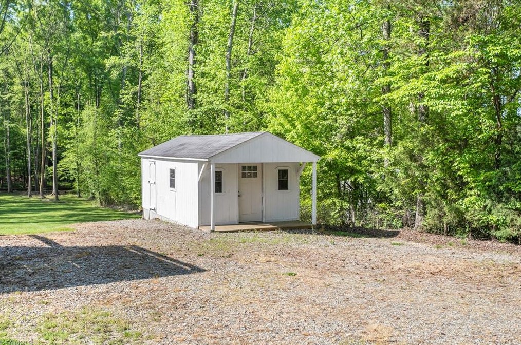 429 Riverview Ln, Lexington NC  27292-8853 exterior