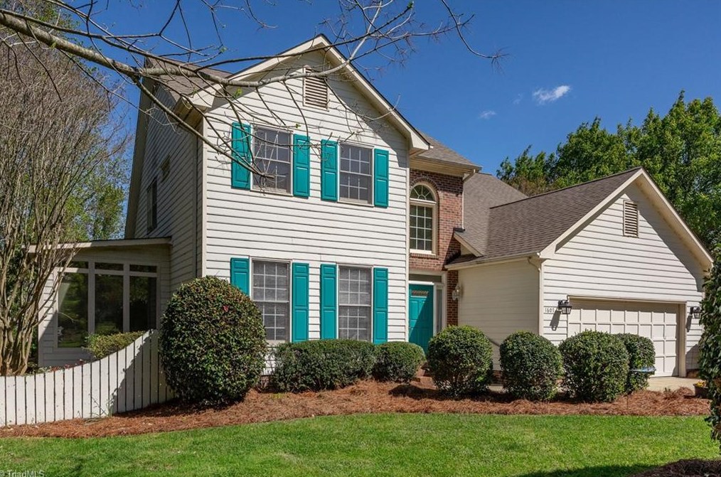 1607 Lakeland Pt, High Point, NC 27265-9532
