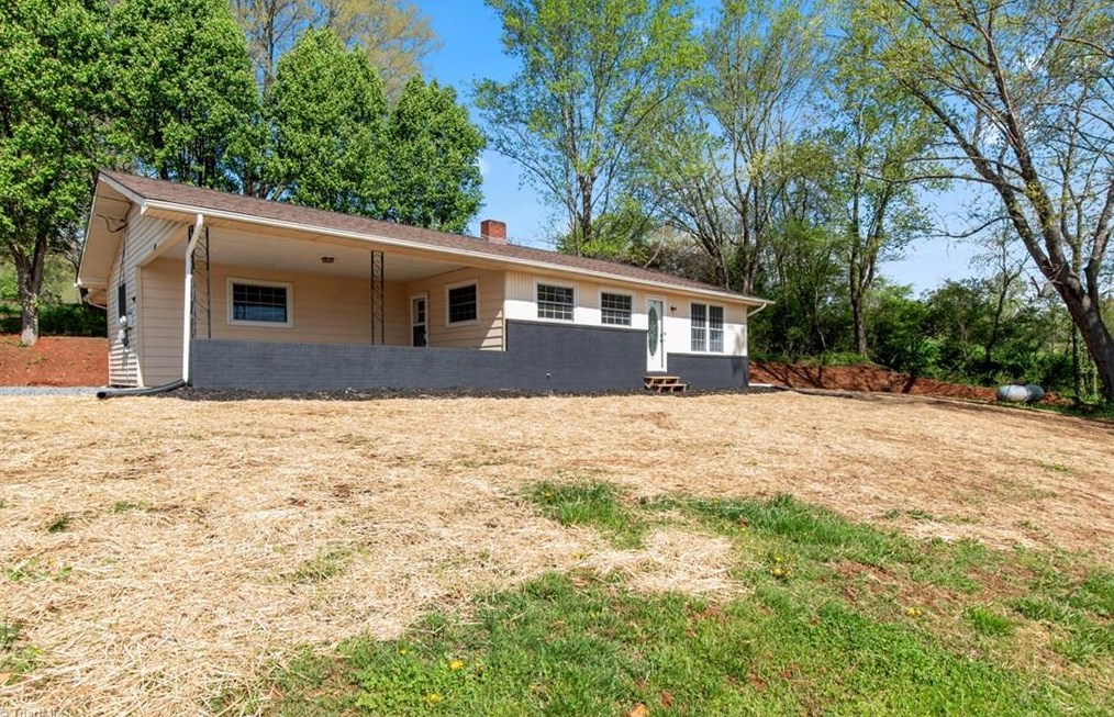 259 Brintle Cir, Mount Airy, NC 27030
