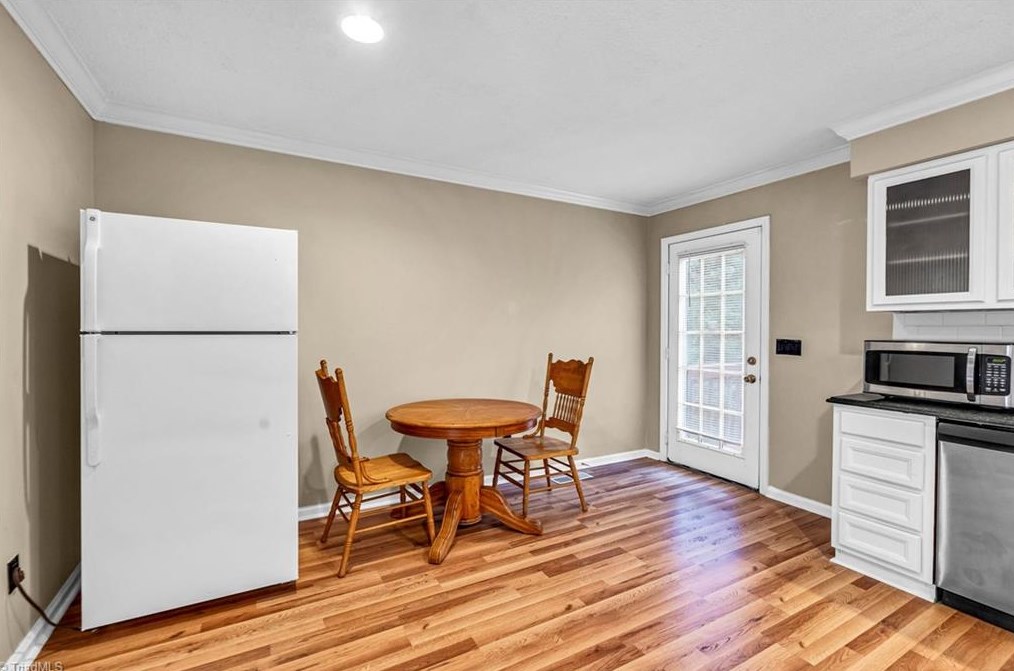 2534 White Fence Way, High Point NC  27265-9307 exterior