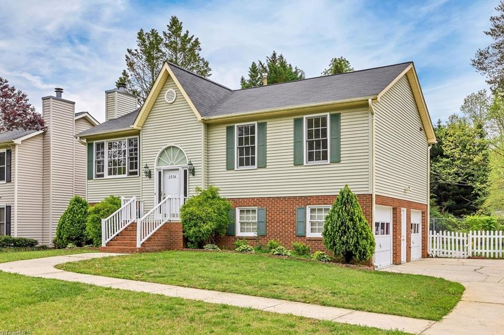 2534 White Fence Way, High Point, NC 27265