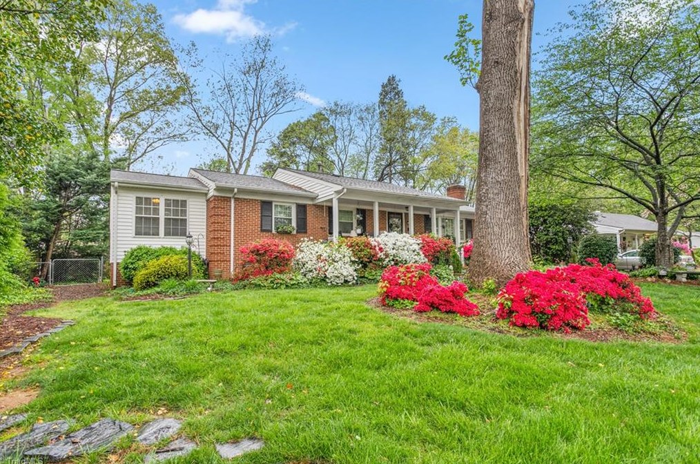 3405 Fern Pl, Greensboro, NC 27408-2807
