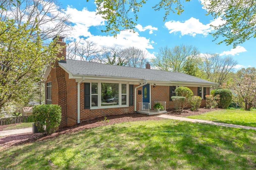 1337 Leheigh Ct, Winston Salem, NC 27103-5154