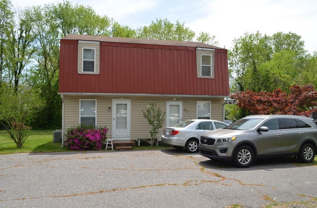 130 Oakland Ave, Kernersville, NC 27284