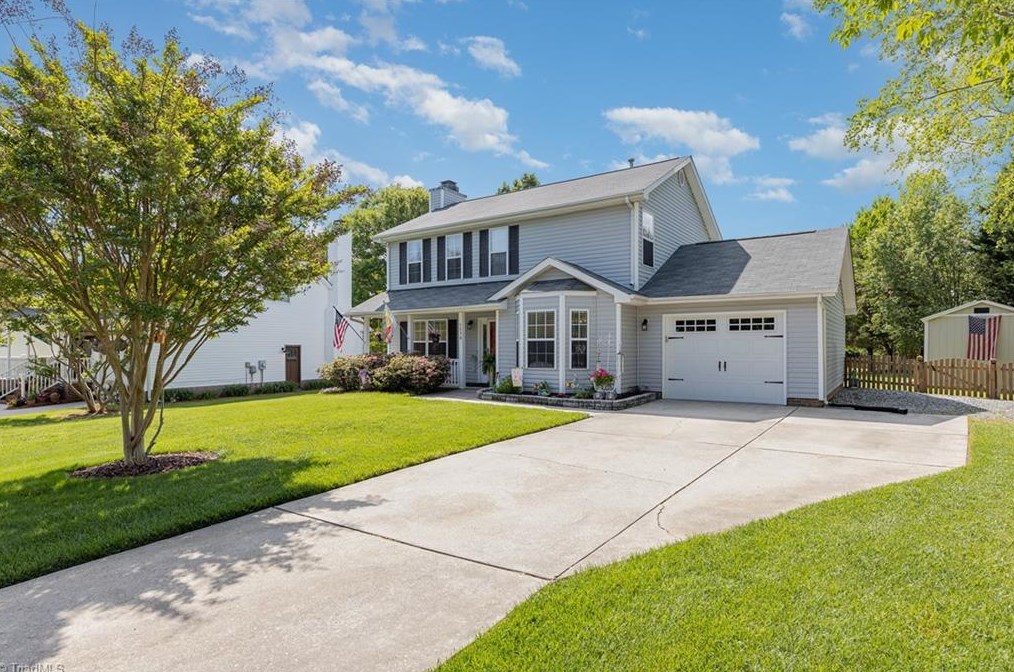 1270 Birch Hill Dr, Kernersville, NC 27284-7988