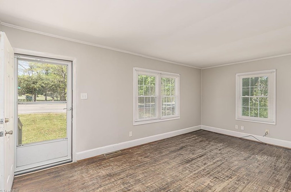 1808 Phillips Ave, Greensboro, NC 27405-5235