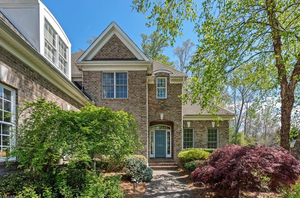 8238 Ipswich Ct, Summerfield, NC 27358-9327