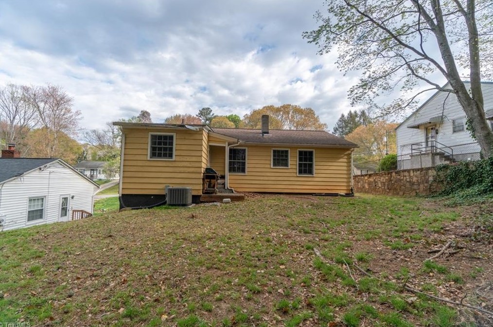 214 Lemly St, Winston Salem, NC 27127-3922