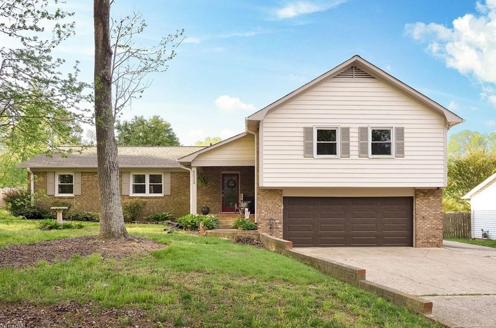 5024 Timbrook Ln, Winston Salem, NC 27103