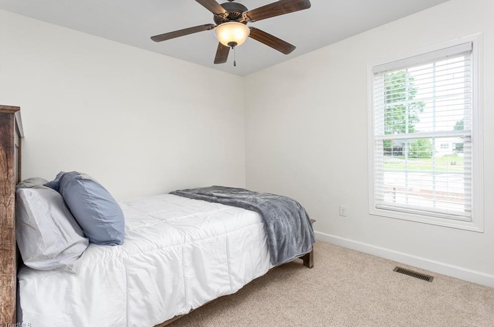 114 Camino Dr, Thomasville NC  27360-6380 exterior