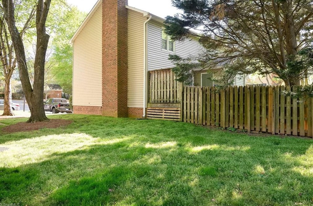3924 New Garden Park, Greensboro, NC 27410