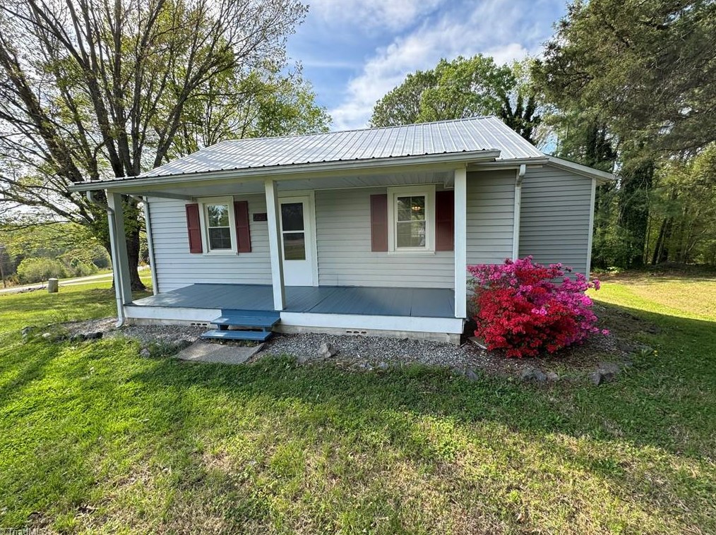 4758 Kinnamon Rd, Winston Salem, NC 27103