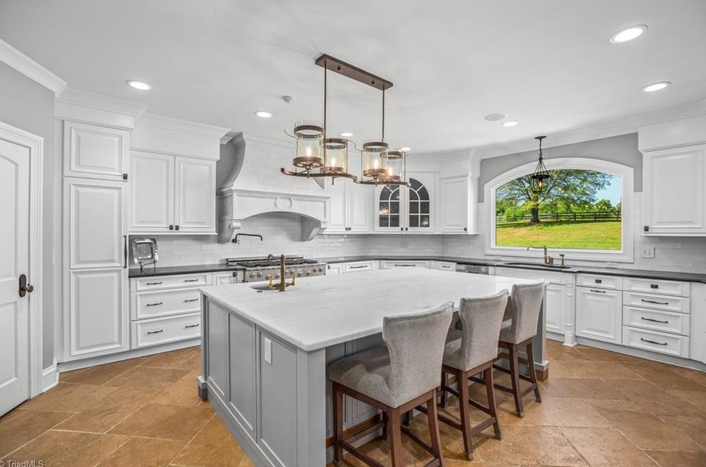 1109 Skeet Club Rd, High Point NC  exterior