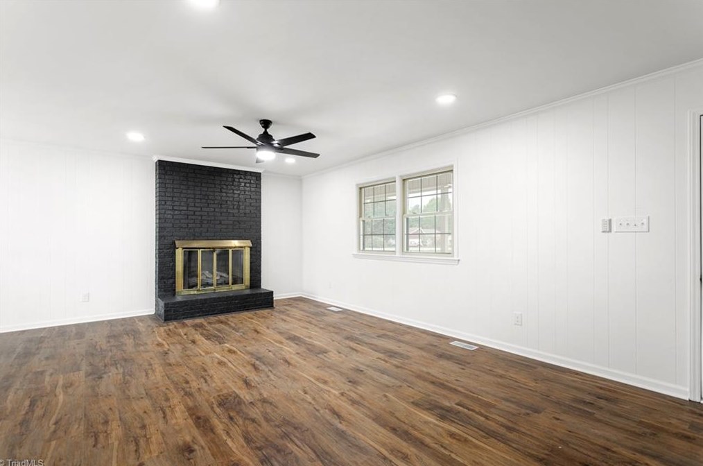 1018 Robert Ln, High Point NC  27263-3300 exterior
