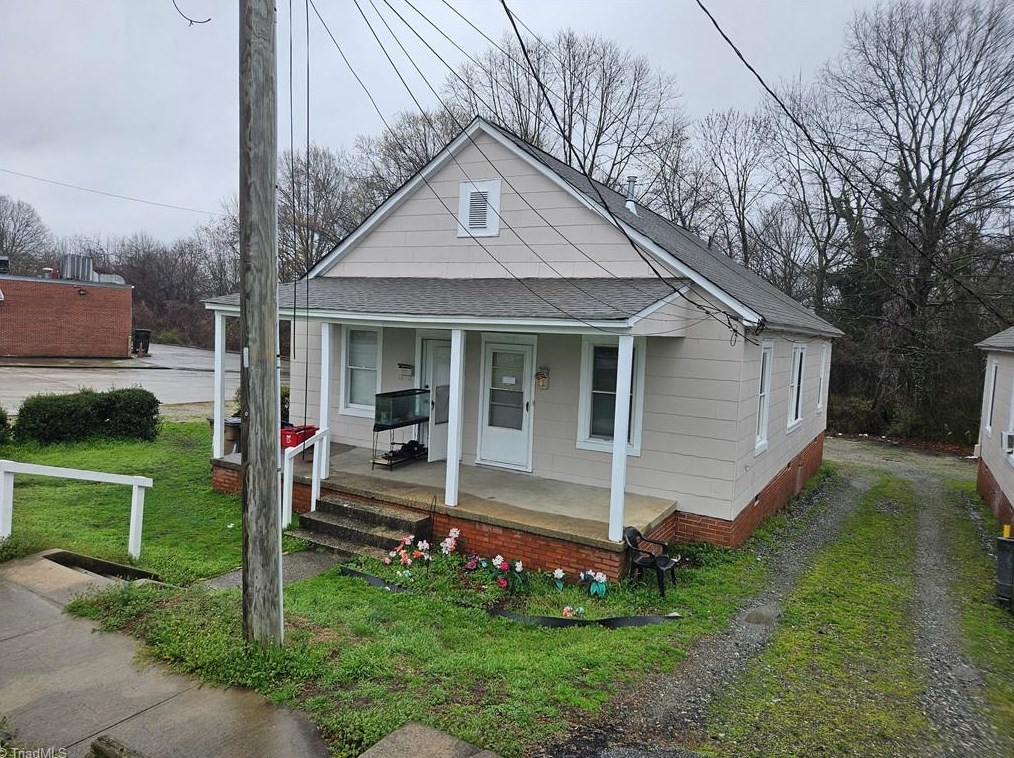 1918 & 1920 E Market St, Greensboro, NC 27401