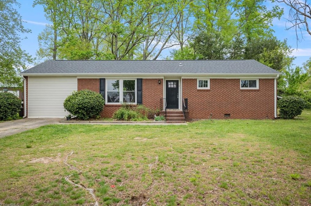 1215 Cornwallis St, Winston Salem, NC 27105-0028