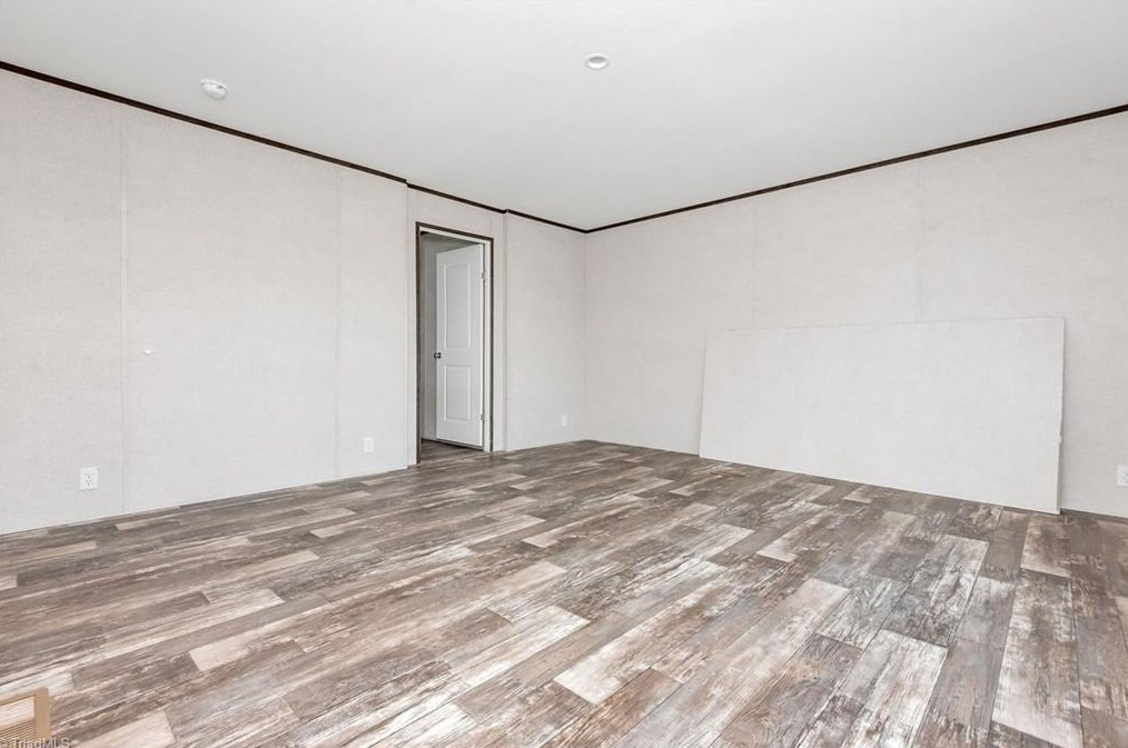 1250 Poplar Springs Rd, Elkin NC 28621-6103 exterior