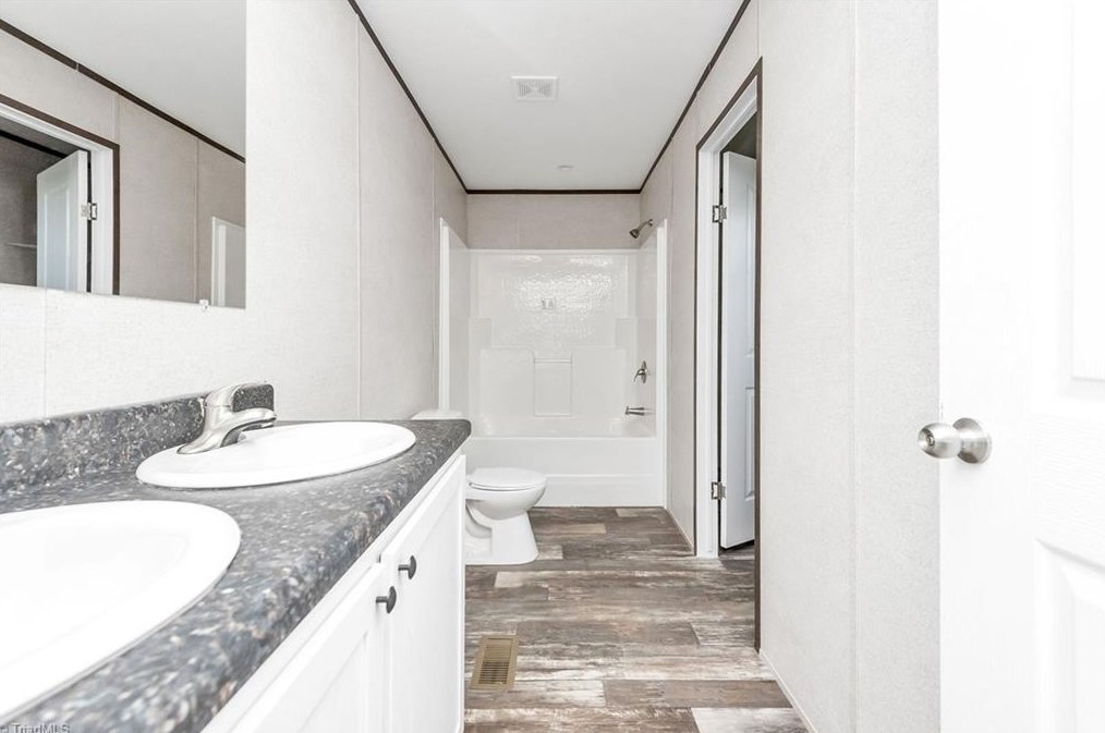 1250 Poplar Springs Rd, Elkin NC 28621-6103 exterior