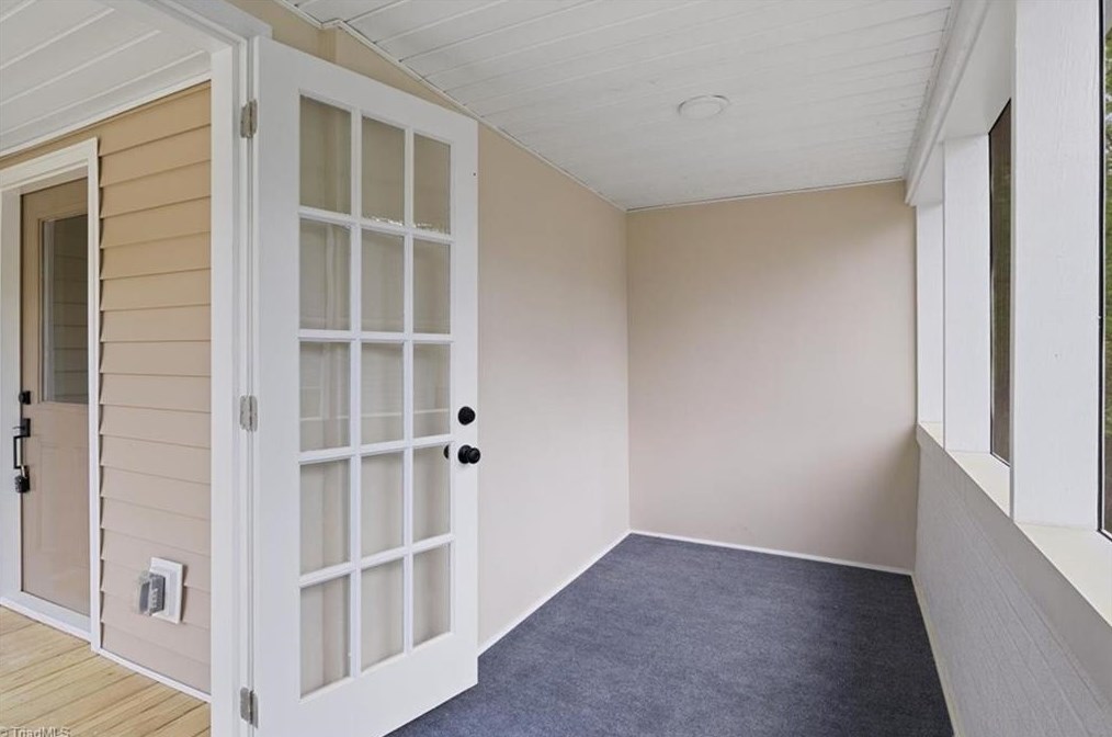 814 Douglas St, Greensboro NC  27406-1813 exterior