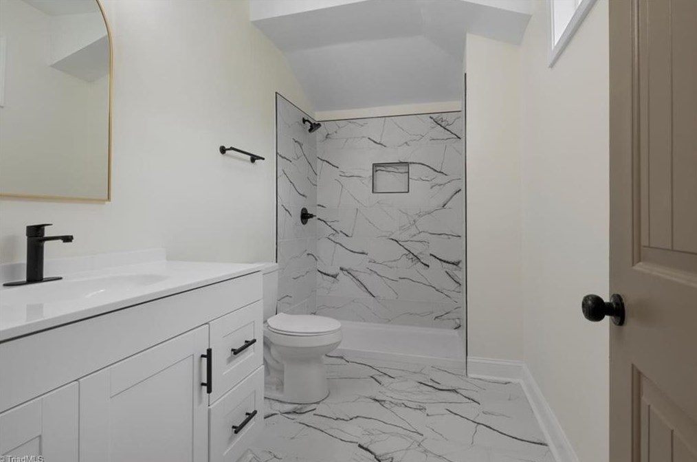 814 Douglas St, Greensboro NC  27406-1813 exterior