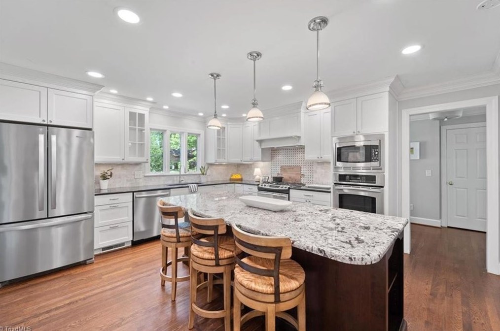 3609 Redfield Dr, Greensboro NC  27410-2829 exterior