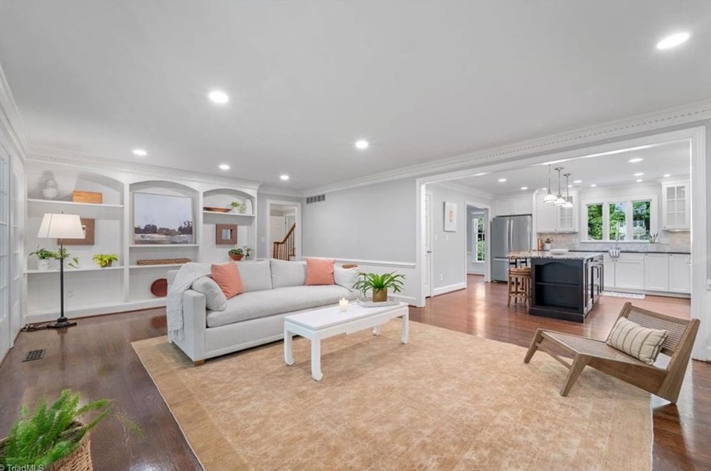 3609 Redfield Dr, Greensboro NC  27410-2829 exterior