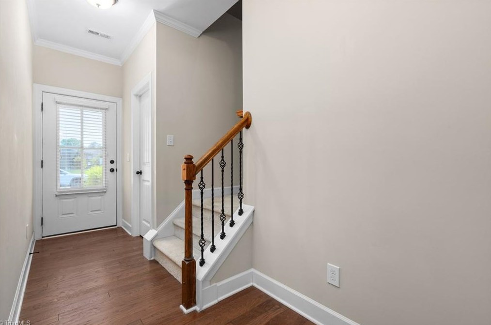 4025 Canterwood Dr, Greensboro NC  27410-9936 exterior