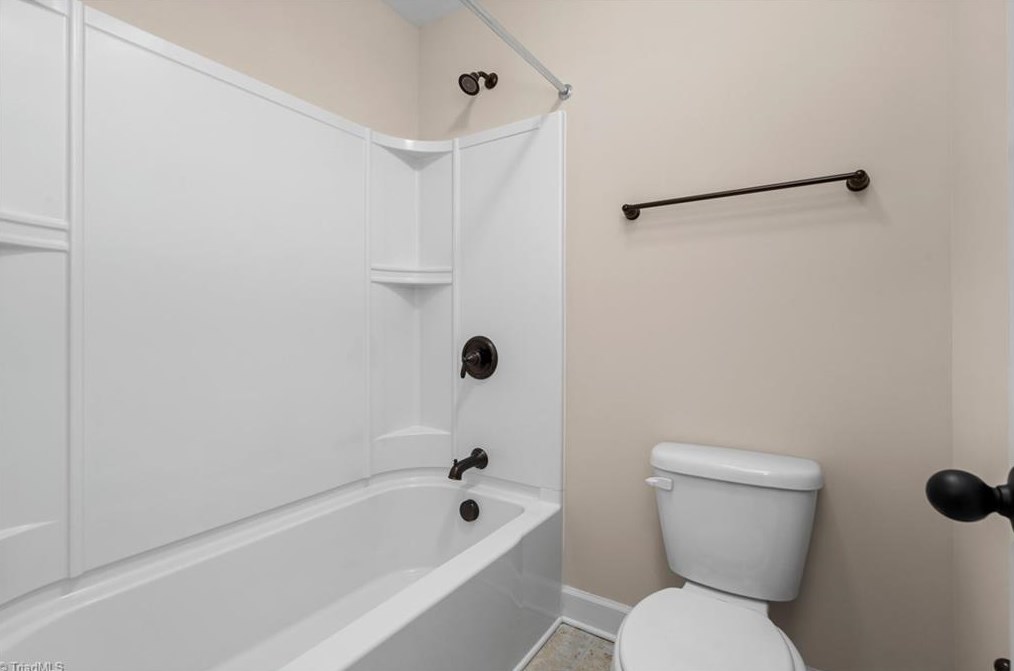 4025 Canterwood Dr, Greensboro NC  27410-9936 exterior