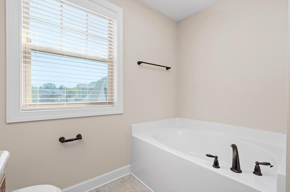 4025 Canterwood Dr, Greensboro NC  27410-9936 exterior