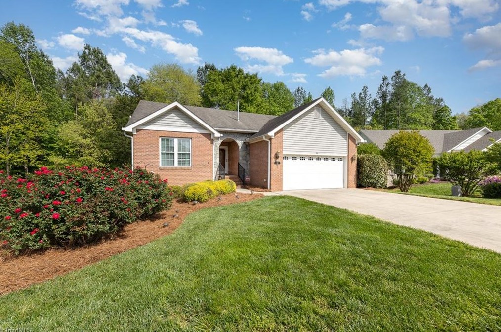 160 New Hampshire Ct, Farmington, NC 27028-4265