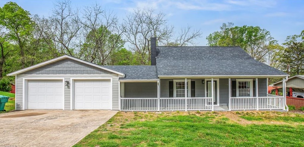104 Arlington Ave, Jonesville, NC 28642-2602