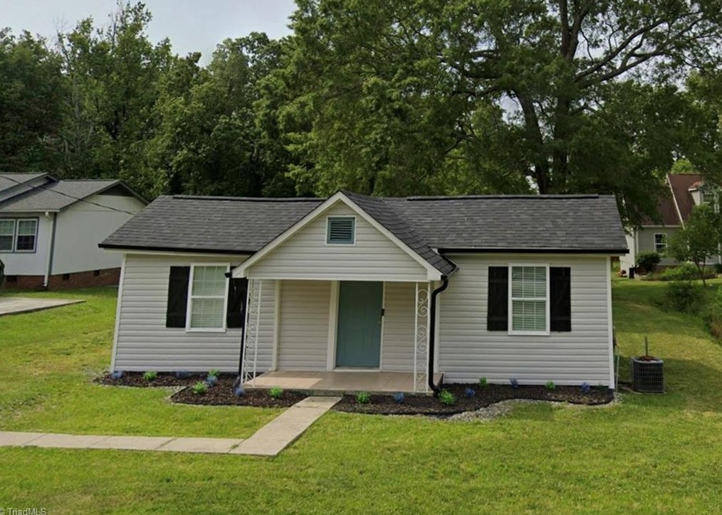 504 Roosevelt Ave, Thomasville, NC 27360