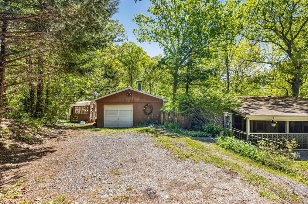 4650 Randleman Lake Rd, Randleman NC  27317-8269 exterior