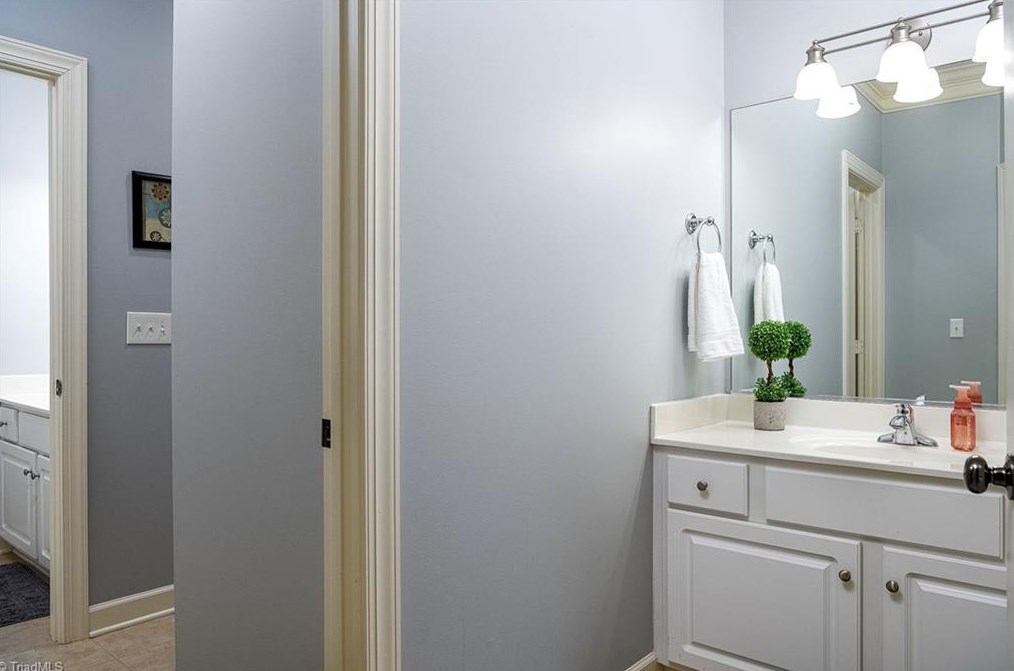 6090 Clopton Dr, Greensboro NC 27455-8373 exterior