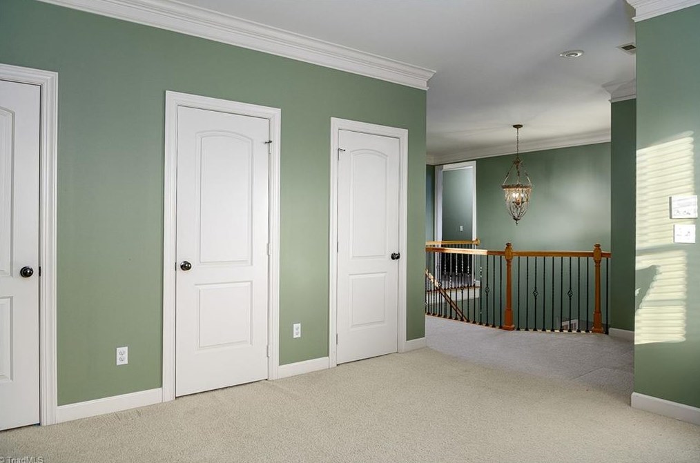 6090 Clopton Dr, Greensboro NC 27455-8373 exterior