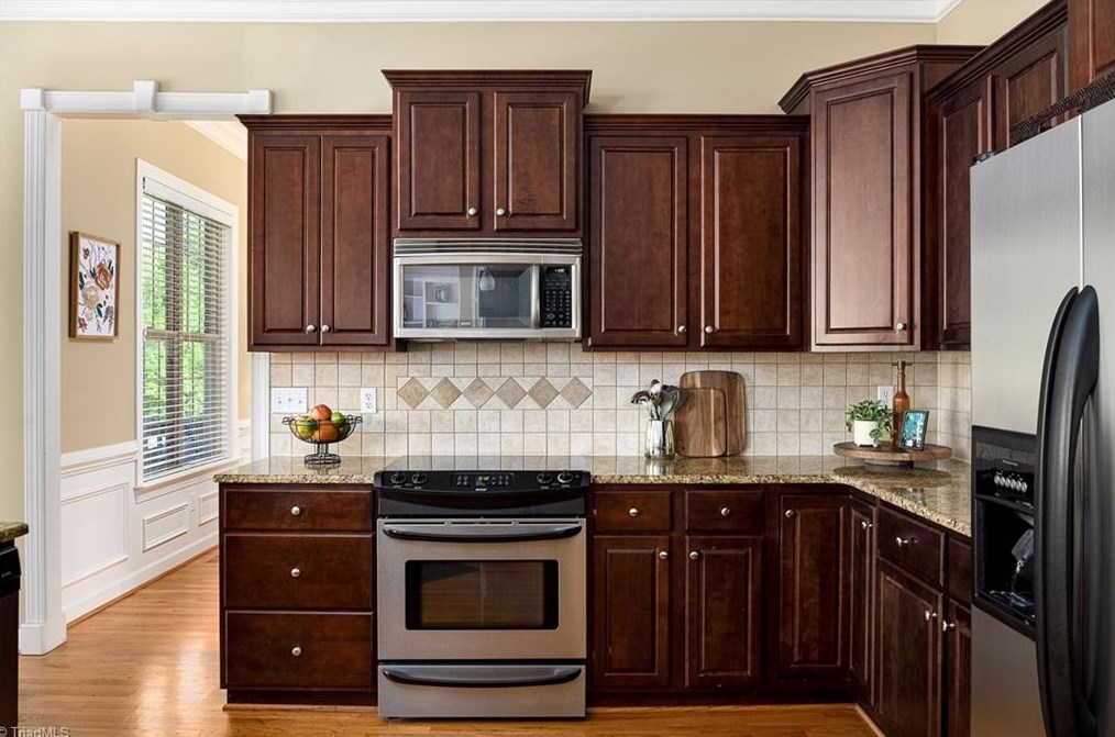 6090 Clopton Dr, Greensboro NC 27455-8373 exterior