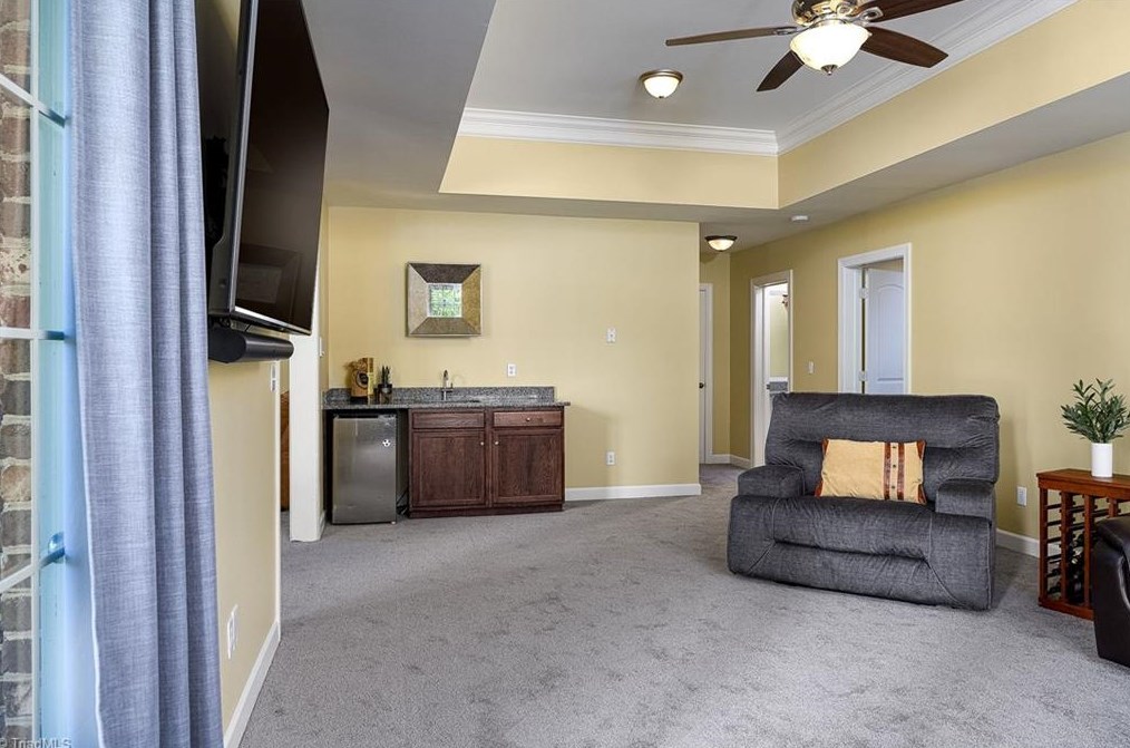 6090 Clopton Dr, Greensboro NC 27455-8373 exterior