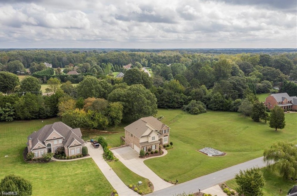 6090 Clopton Dr, Greensboro NC 27455-8373 exterior