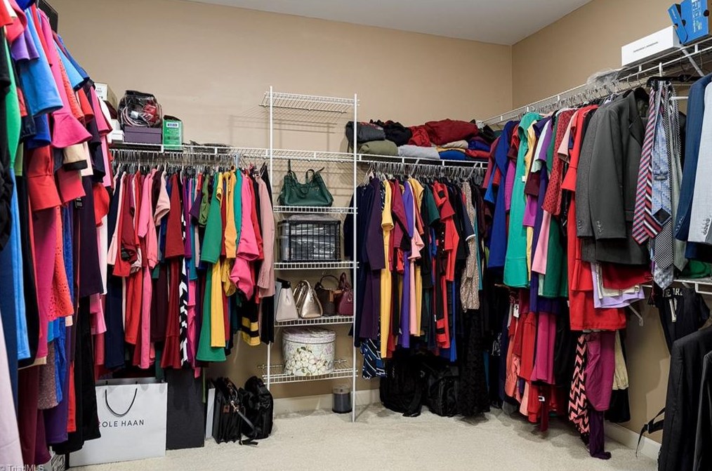 6090 Clopton Dr, Greensboro NC 27455-8373 exterior