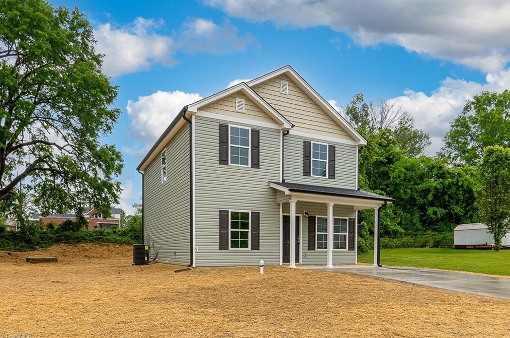 616 N Fisher St, Burlington, NC 27217