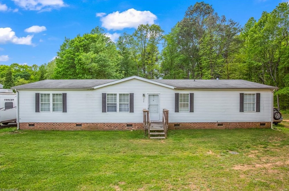 230 Mallard Rd, Ellisboro, NC 27025-7778