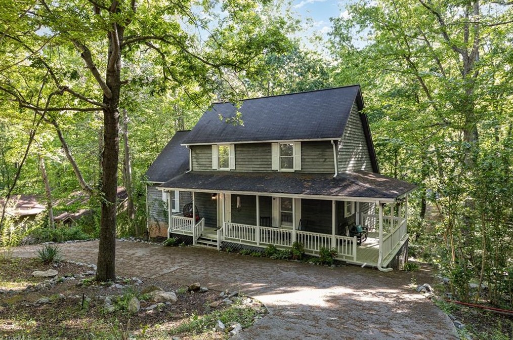 960 Amity Rd, Asheboro, NC 27203