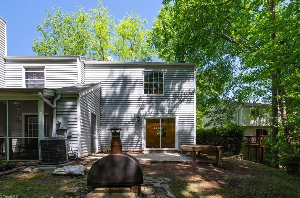 154 Luxon Pl, Cary NC 27513-4835 exterior